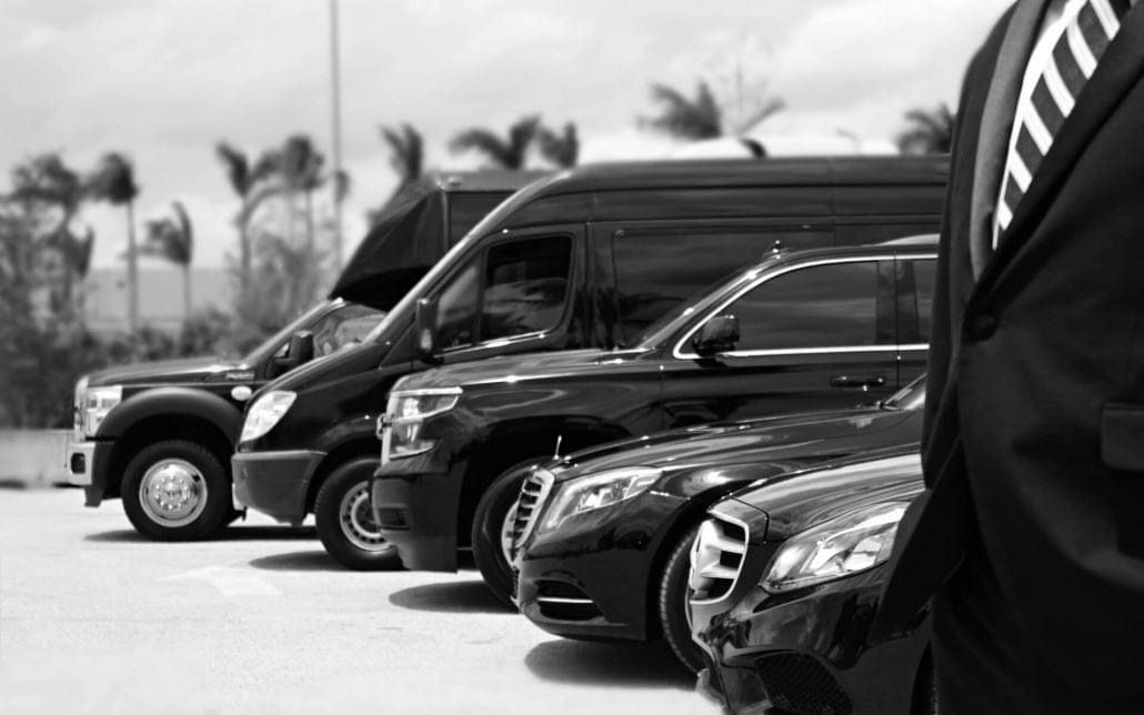 The Advantages of Hiring a Professional Chauffeur Service